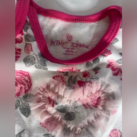 Kids, Old Navy romper 6-12 months and Betsy’s Johnson t-shirt size 12M - Picture 5 of 5